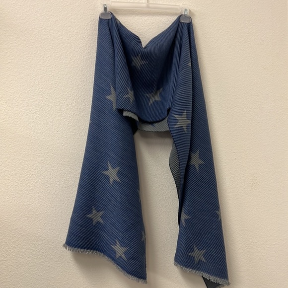 Pretty Persuasions Knit Star Long Scarf - Picture 4 of 8